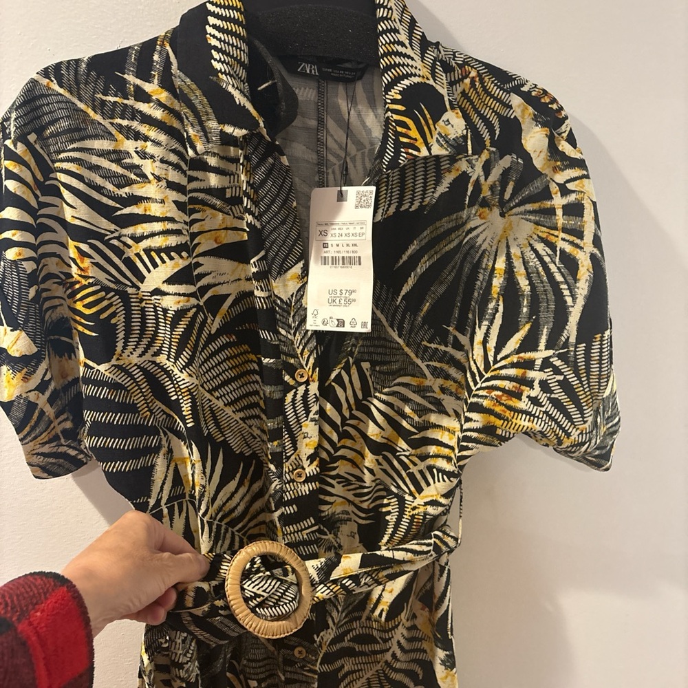 Zara women tropical Black and Gold Patterned dress with belt XS new